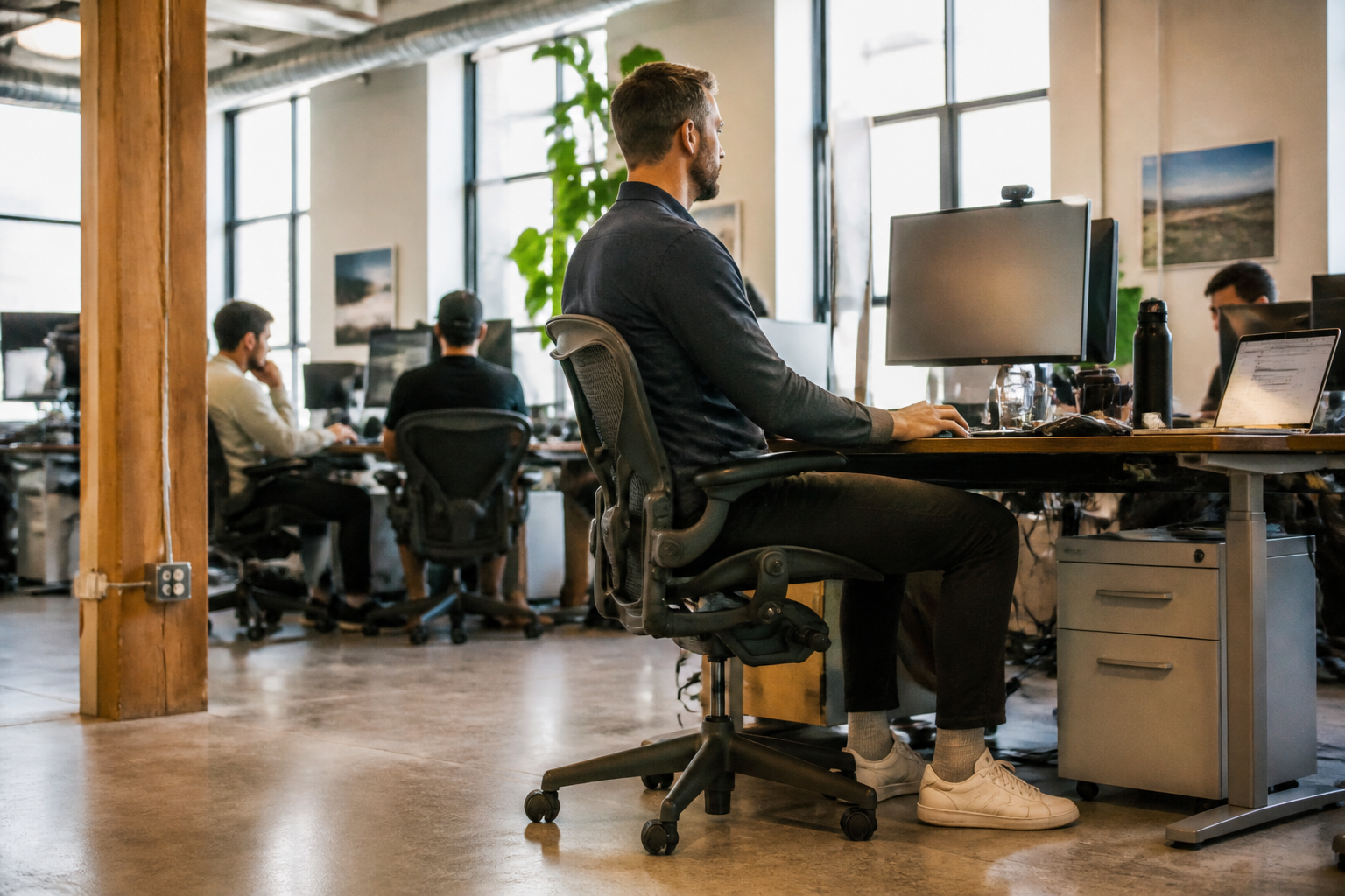 Why do tall professionals keep switching to the Herman Miller Aeron Chair Size C